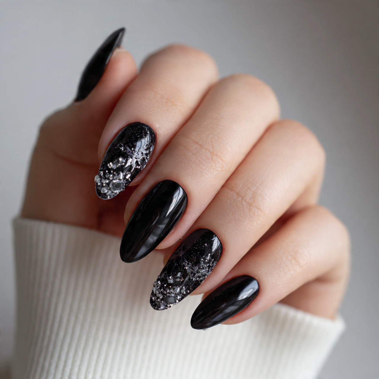 Black Nails Ideas for Summer