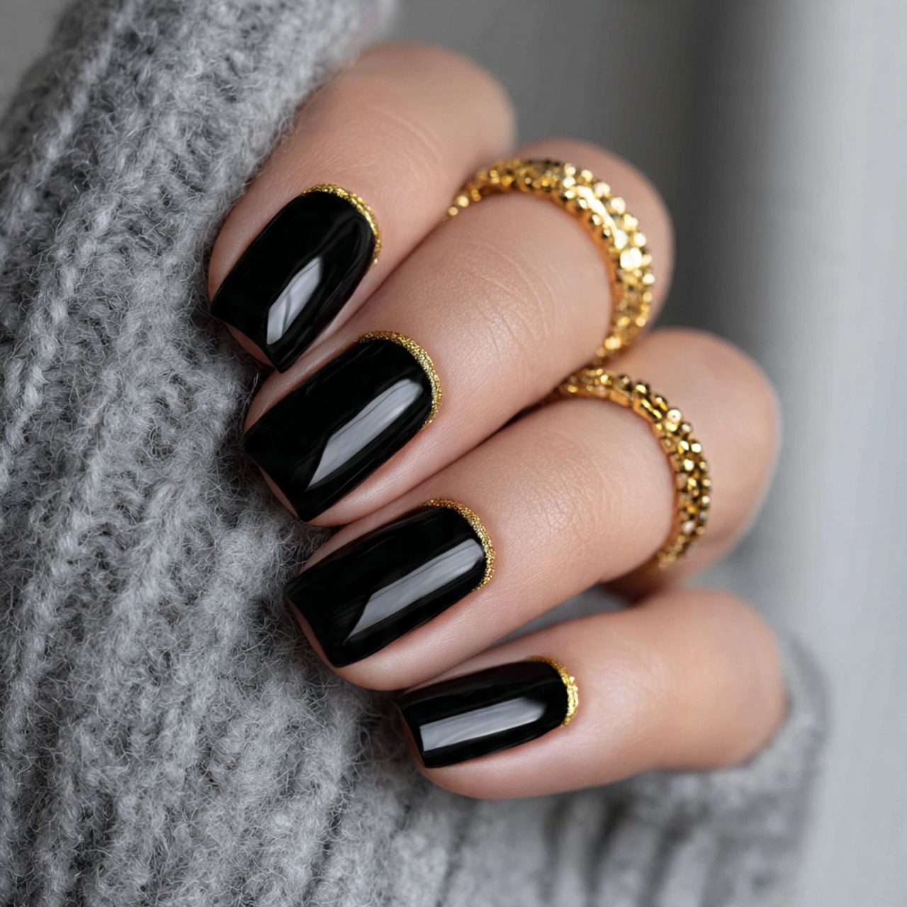 Short Black Nails: 15 Chic Designs You’ll Absolutely Love 1 Classic Short Black Nails