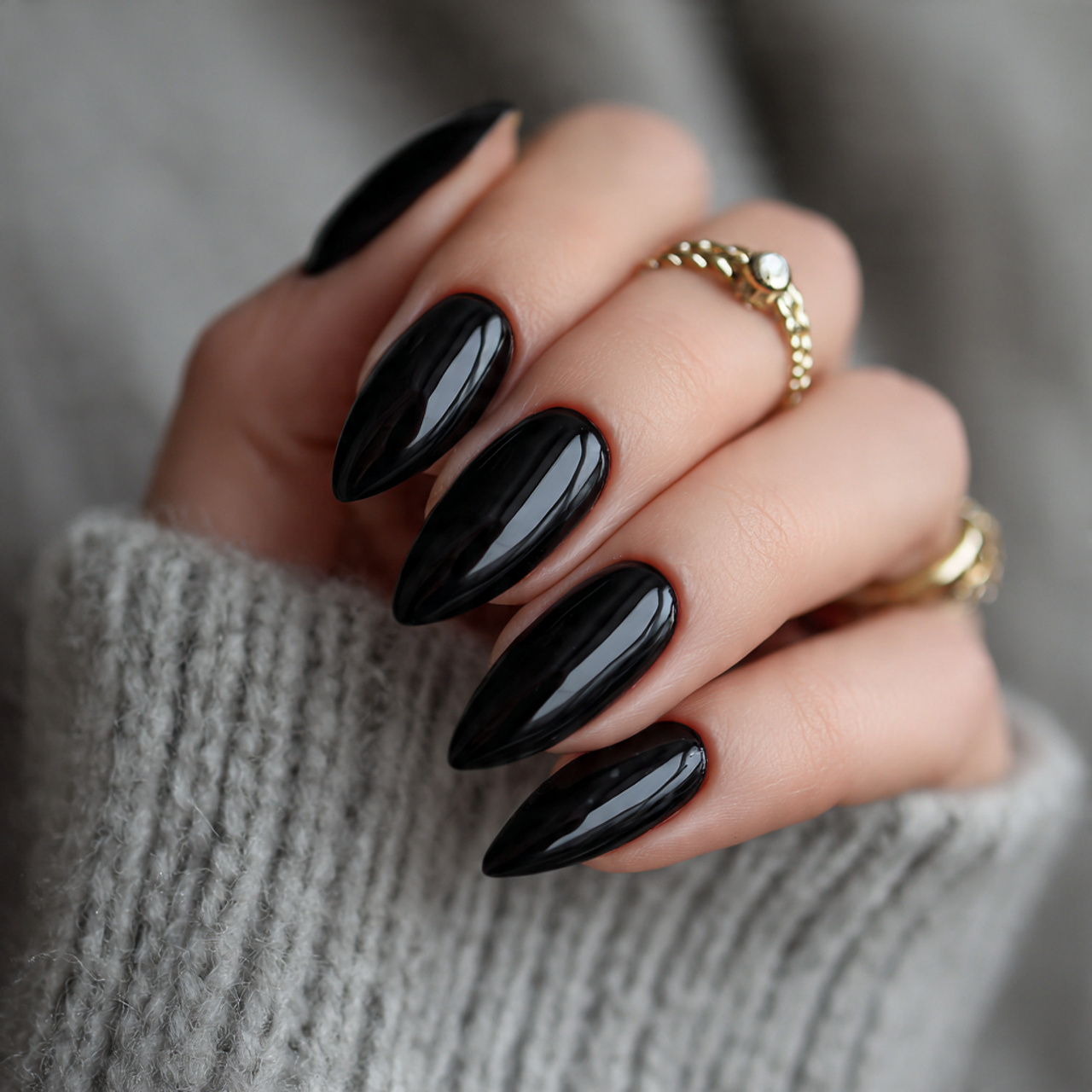 Short Black Nails: 15 Chic Designs You’ll Absolutely Love 2 Short Black Almond Nails